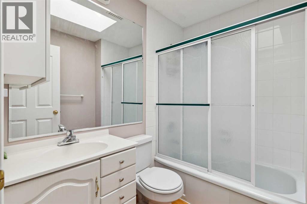 415 51 Avenue Sw, Calgary, Alberta  T2V 0A2 - Photo 11 - A2344104