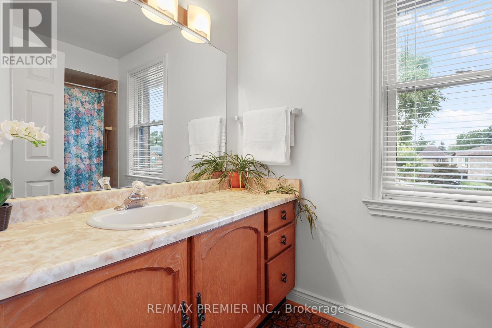 19 Temagami Court, Toronto, Ontario  M2M 4E6 - Photo 13 - C13832216