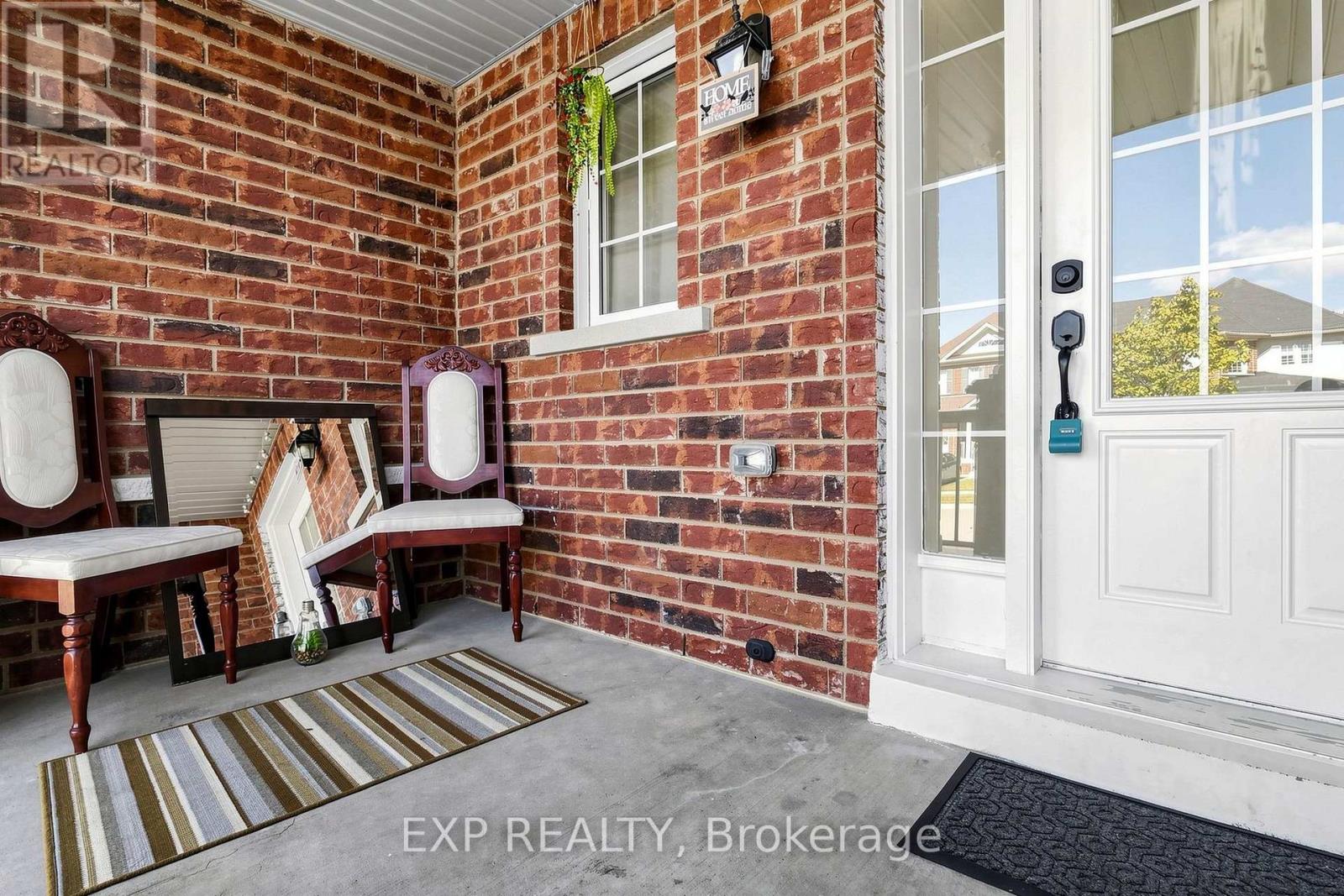 85 Sidney Rundle Avenue, Clarington, Ontario  L1C 0N9 - Photo 2 - E13832248