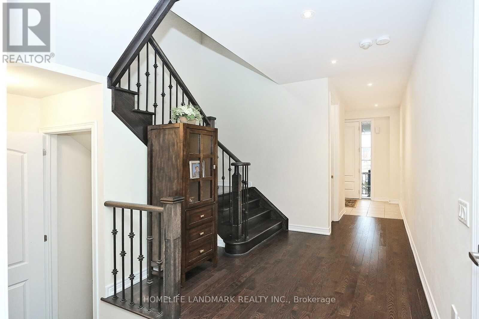 349 Hartwell Way, Aurora, Ontario  L4G 0W5 - Photo 10 - N13832228