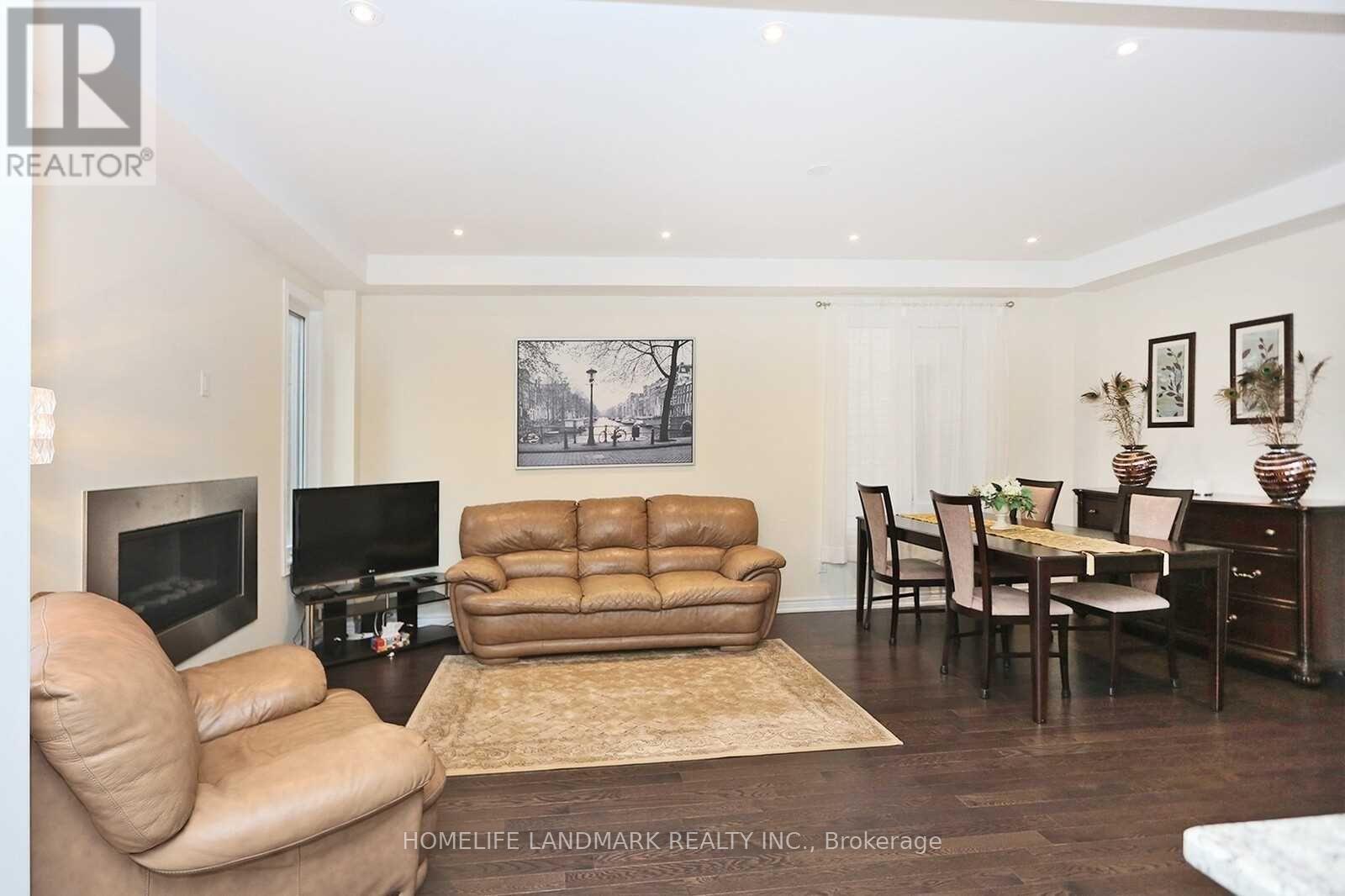 349 Hartwell Way, Aurora, Ontario  L4G 0W5 - Photo 7 - N13832228
