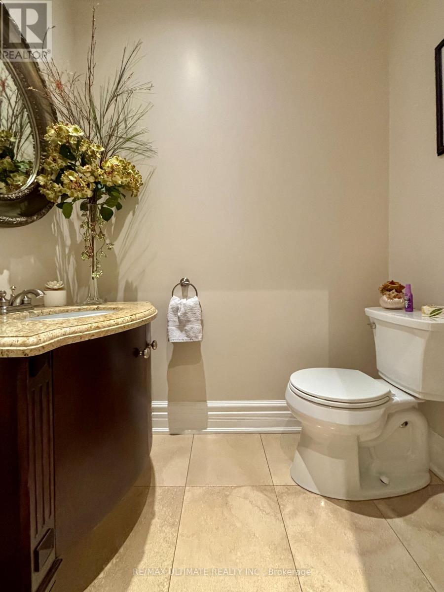 38 Wilmar Road, Toronto, Ontario  M9B 3R9 - Photo 12 - W13832224