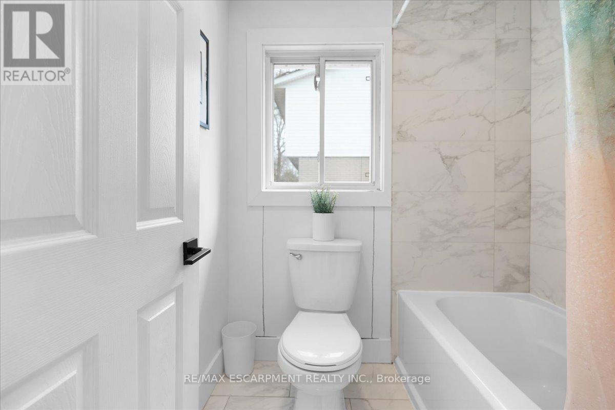 37 Lilacside Drive, Hamilton, Ontario  L8V 2L5 - Photo 19 - X13832254