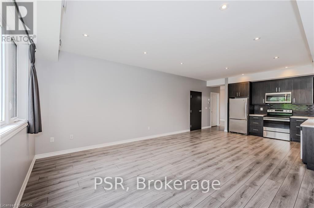 3 - 17 Mary Street, Waterloo, Ontario  N2H 3P9 - Photo 5 - X13832264
