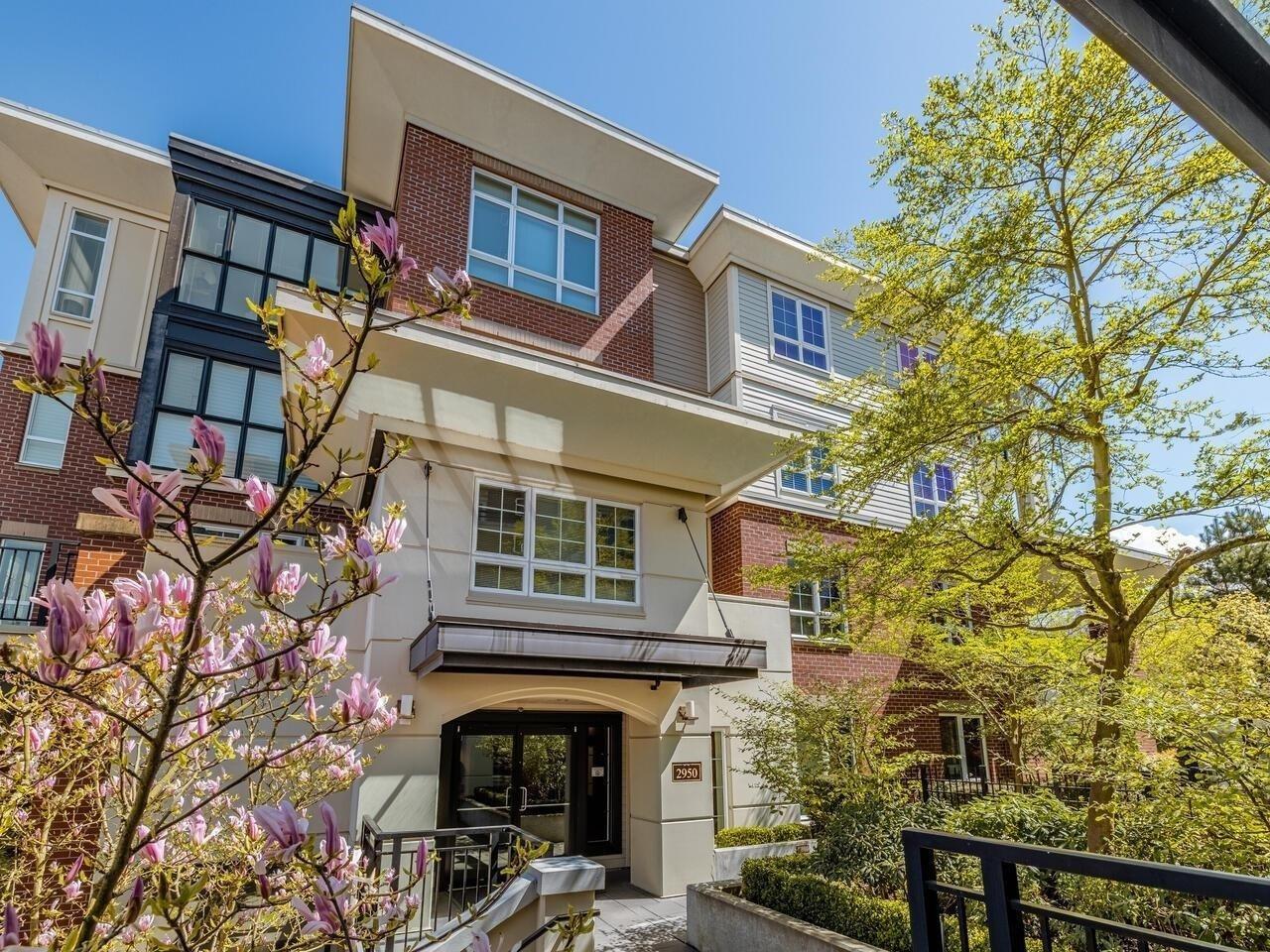 207 2950 King George Boulevard, Surrey, British Columbia  V4P 0E5 - Photo 2 - R3168127