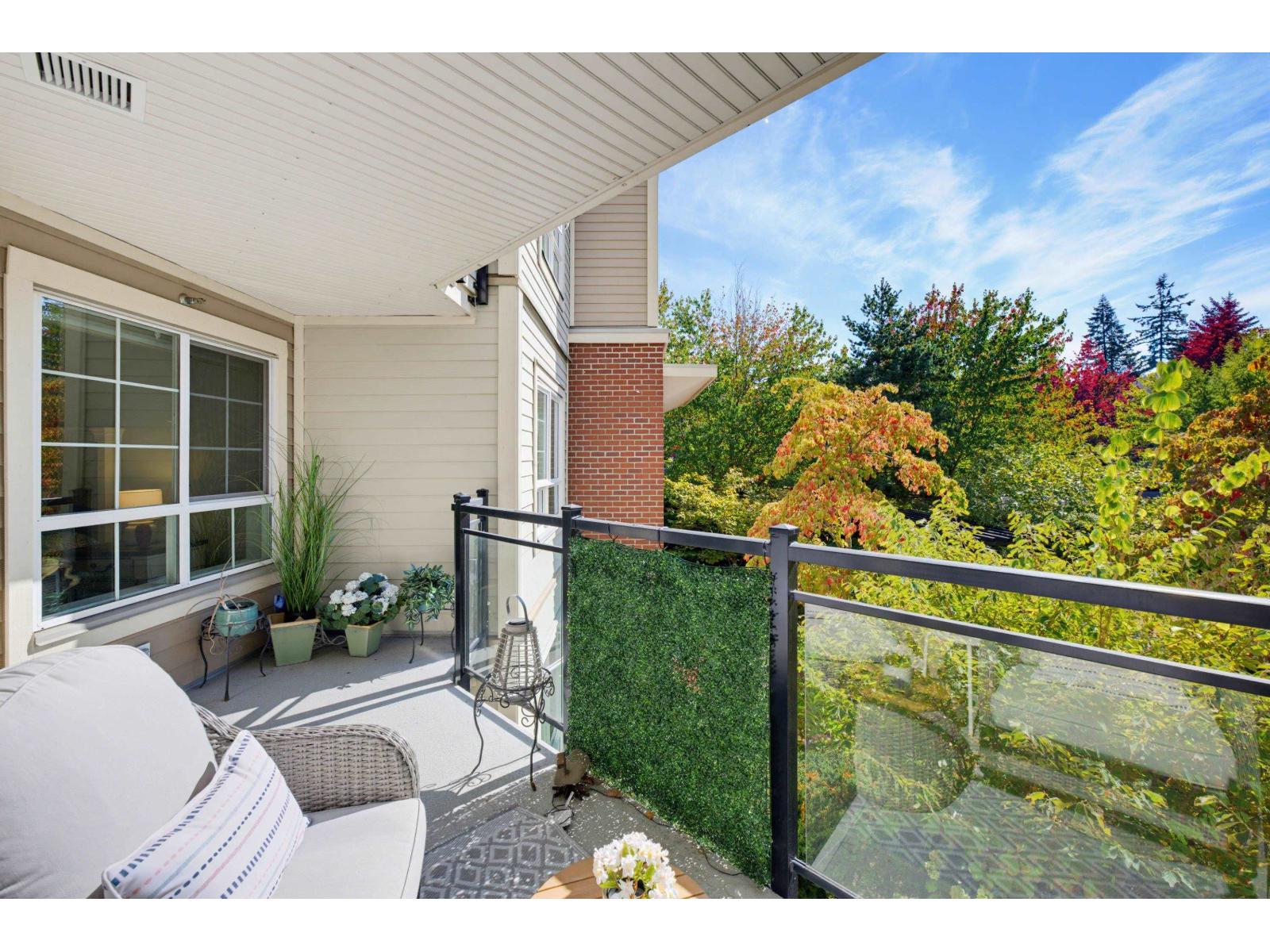 207 2950 King George Boulevard, Surrey, British Columbia  V4P 0E5 - Photo 8 - R3168127