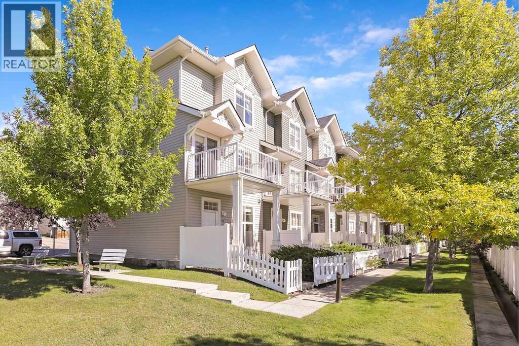 75 Toscana Gardens Nw, Calgary, Alberta  T3L 3C2 - Photo 2 - A2346293