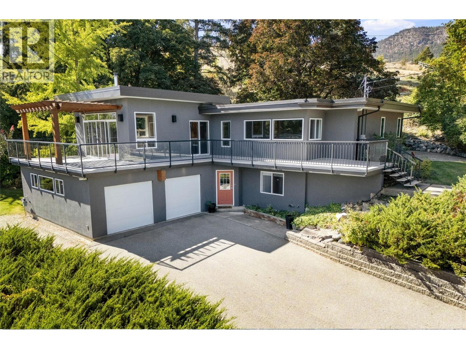 220 West Bench Drive, Penticton, British Columbia  V2A 8X8 - Photo 2 - 10401837