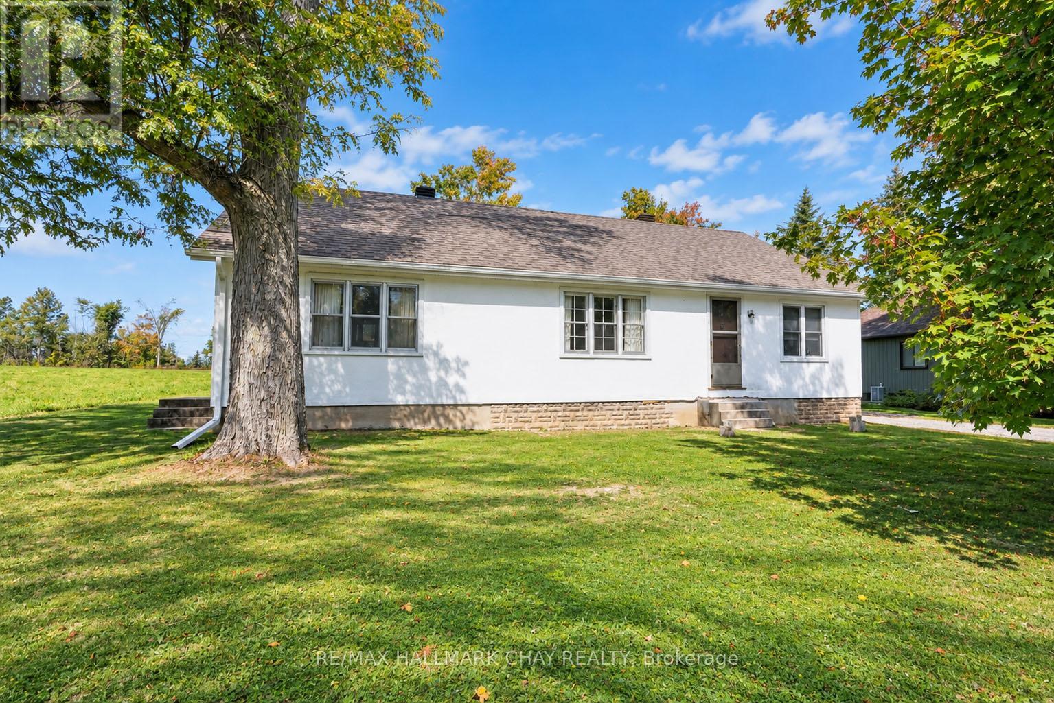 1402 Ridge Road E, Oro-Medonte, Ontario  L0L 1T0 - Photo 2 - S13832270