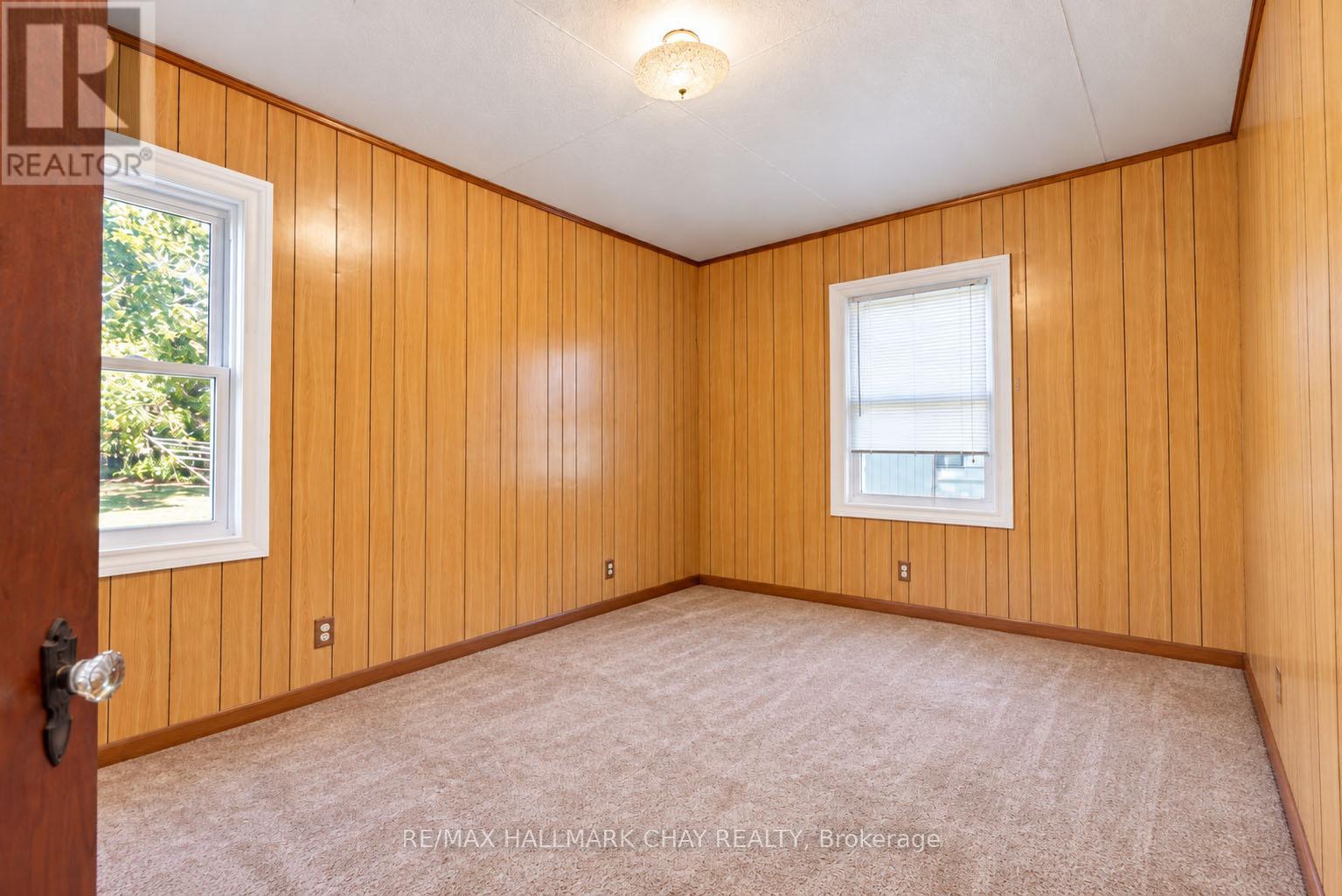1402 Ridge Road E, Oro-Medonte, Ontario  L0L 1T0 - Photo 21 - S13832270