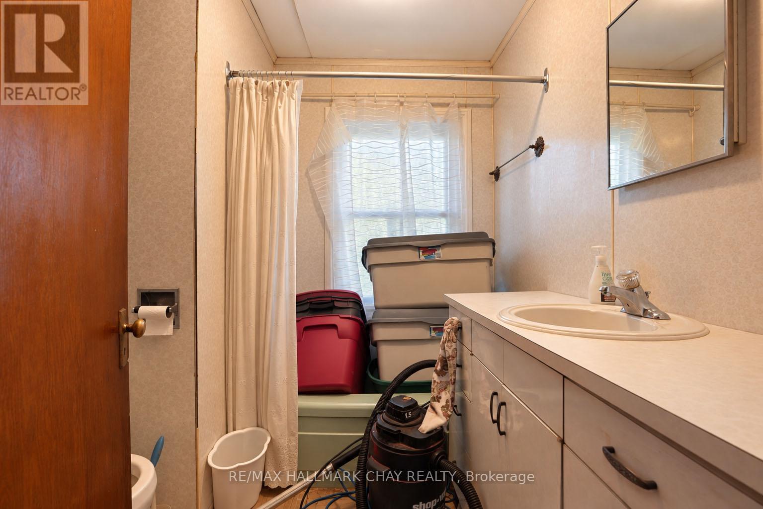 1402 Ridge Road E, Oro-Medonte, Ontario  L0L 1T0 - Photo 22 - S13832270