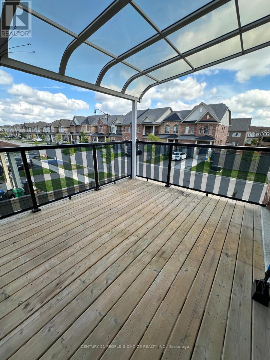 Upper - 70 Hogan Manor Drive, Brampton, Ontario L7A 4V3 - Photo 16 - W13832278