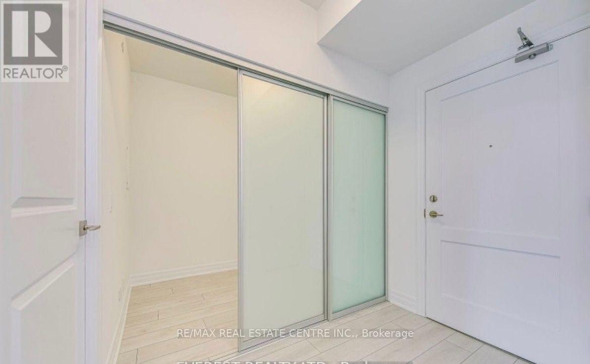605 - 30 Elm Drive W, Mississauga, Ontario L5B 0N3 - Photo 6 - W13832294