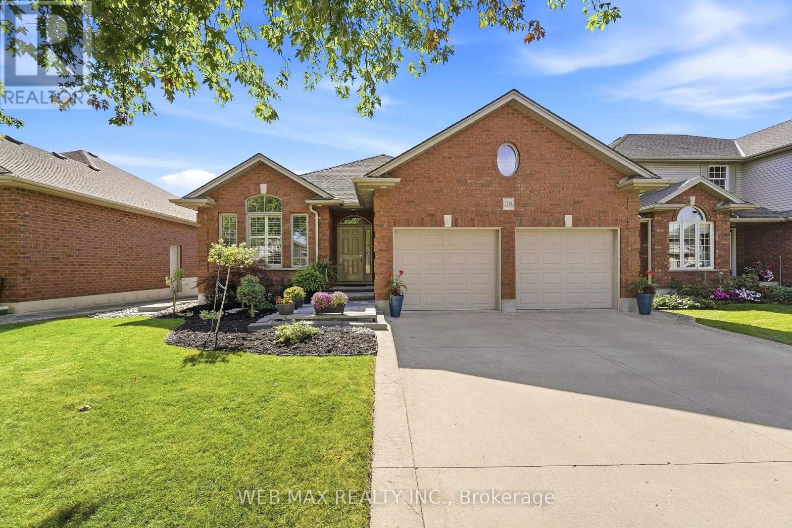 204 KINGFISHER AVENUE, Woodstock, Ontario