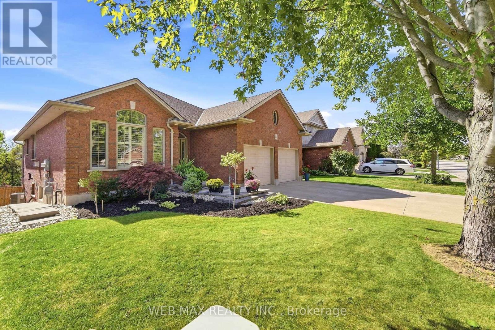 204 Kingfisher Avenue, Woodstock, Ontario N4T 0B3 - Photo 2 - X13832276