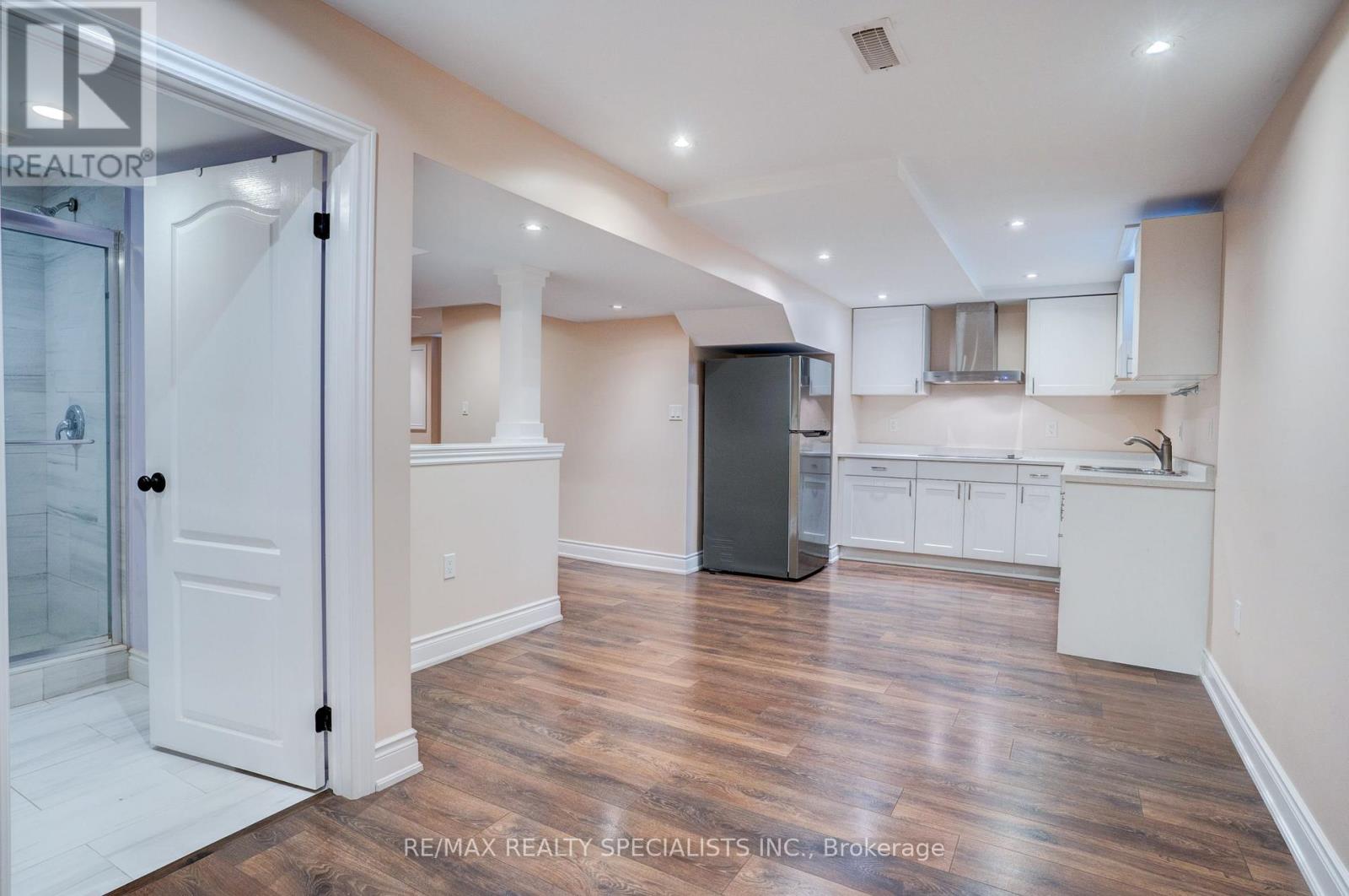 7 Kingspoint Circle, Hamilton, Ontario L8E 6C5 - Photo 33 - X13832302