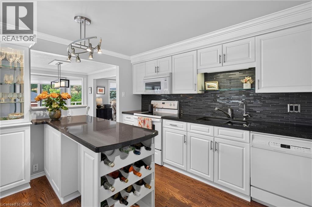 406 Craigleith Drive Unit# 1, Waterloo, Ontario  N2L 5T2 - Photo 5 - 40863671
