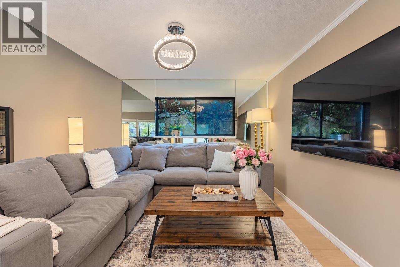 4739 WOODGREEN DRIVE West Vancouver British Columbia Canada V7S3A2 3