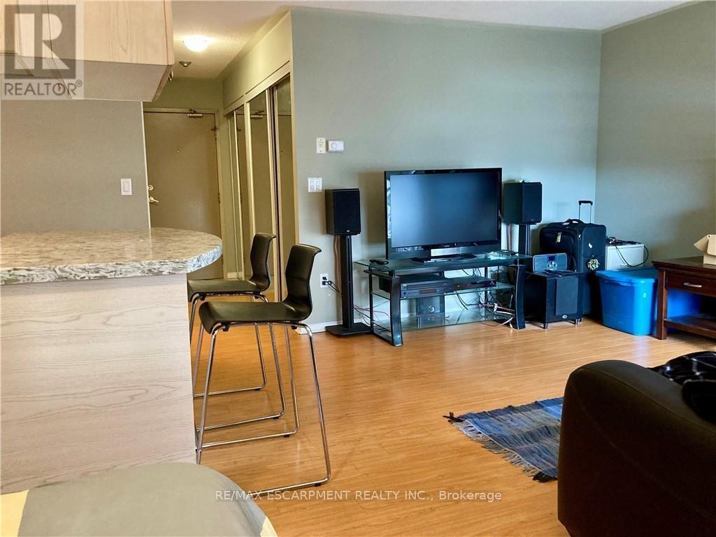2304 - 909 Bay Street, Toronto, Ontario M5S 3G2 - Photo 10 - C13832328