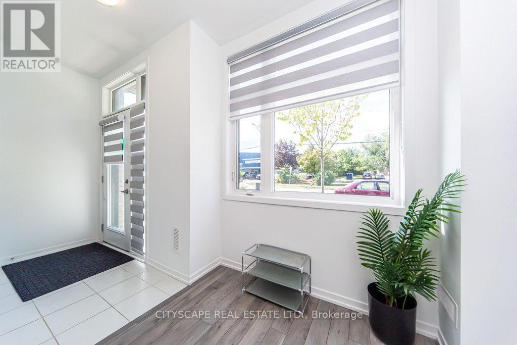 199 Monarch Avenue, Ajax, Ontario  L1S 7M3 - Photo 2 - E13832358