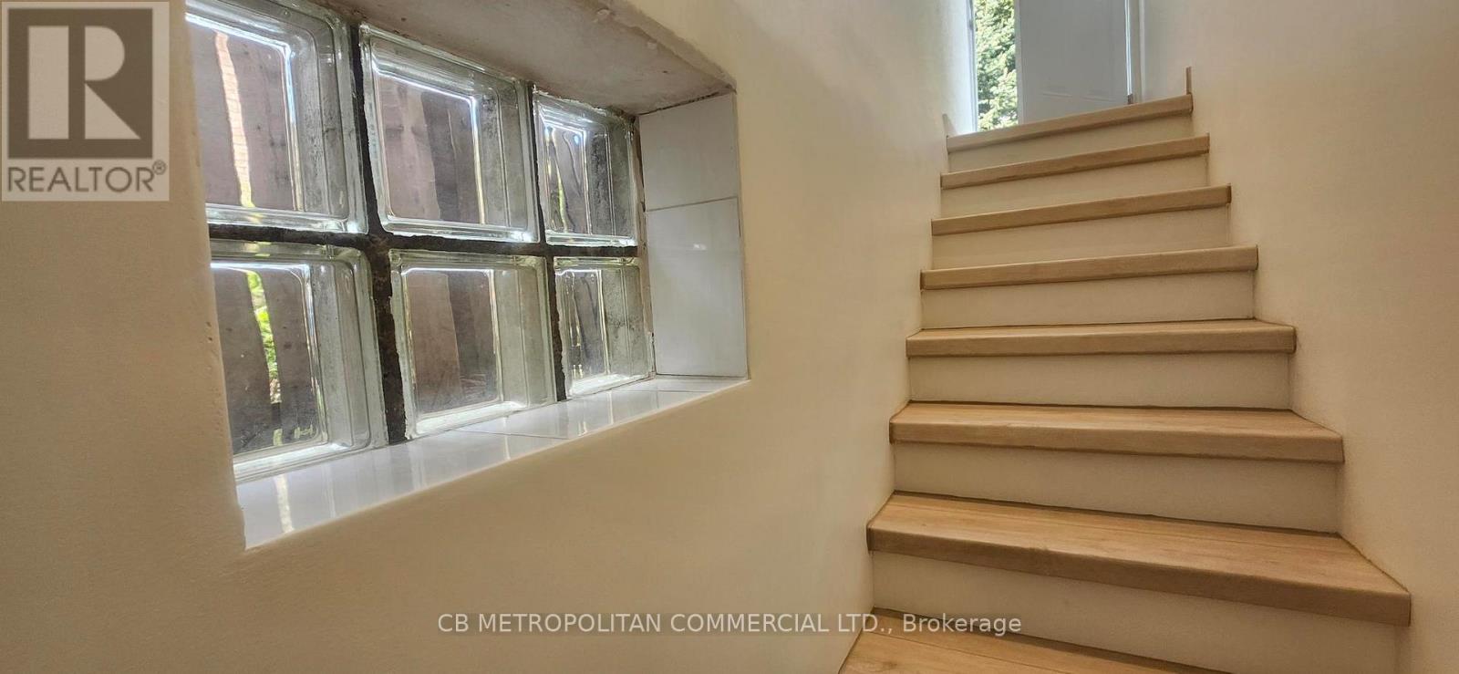 Lower Level - 124 Evans Avenue, Toronto, Ontario  M8Z 1H9 - Photo 2 - W13832336