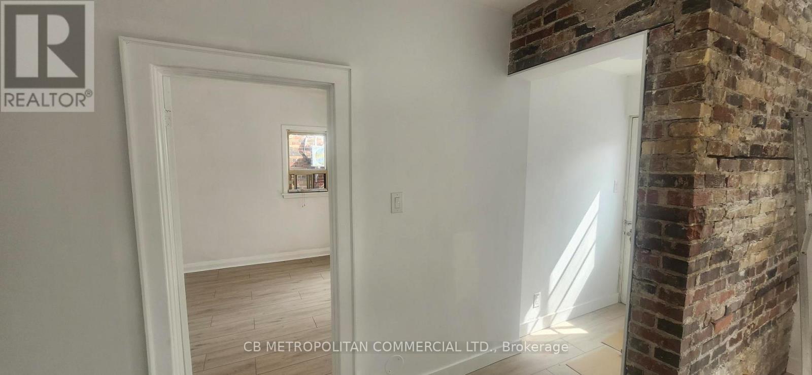 Upper - 124 Evans Avenue, Toronto, Ontario  M8Z 1H9 - Photo 12 - W13832338