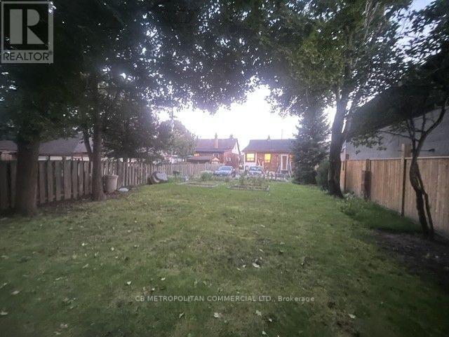 Upper - 124 Evans Avenue, Toronto, Ontario  M8Z 1H9 - Photo 19 - W13832338
