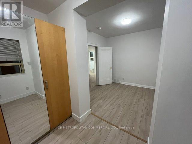 Upper - 124 Evans Avenue, Toronto, Ontario  M8Z 1H9 - Photo 6 - W13832338