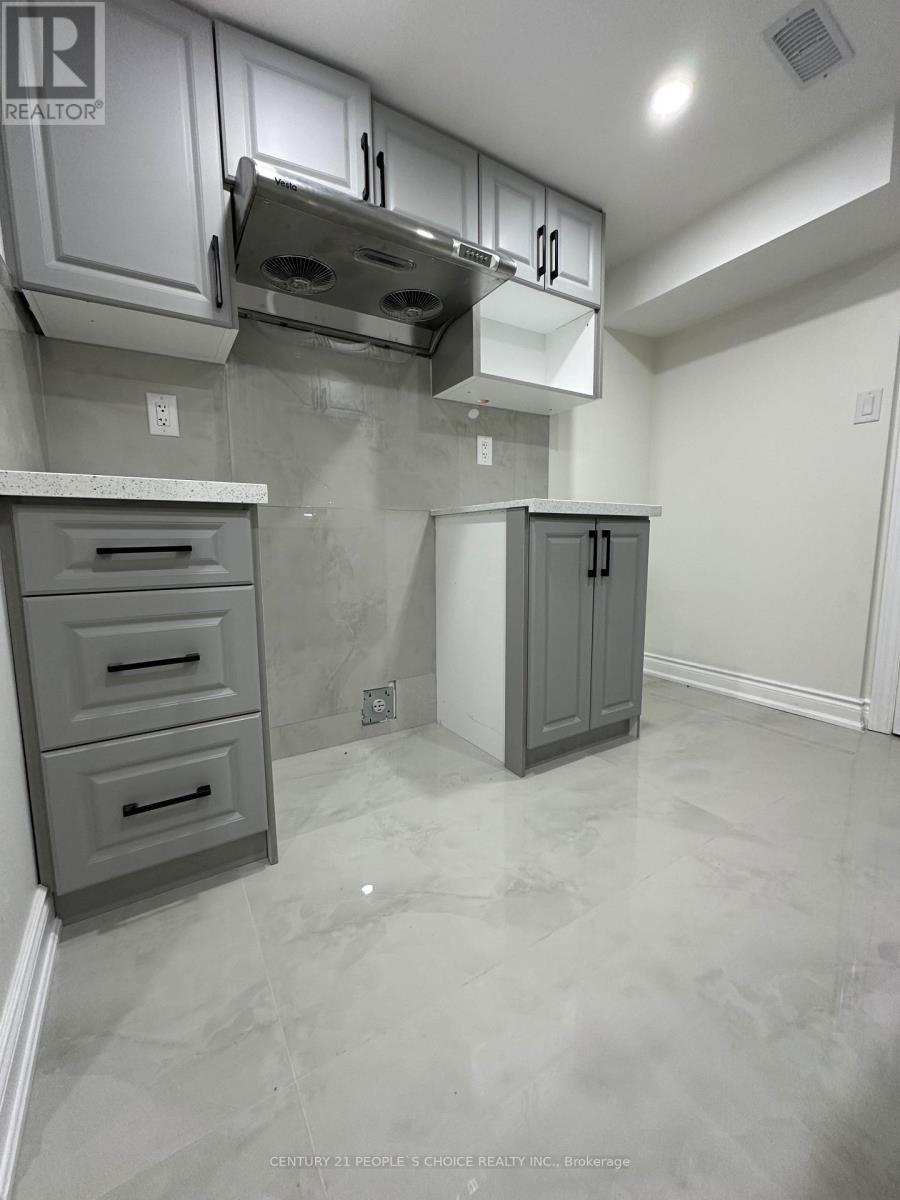 Unit- 2 - 7490 Middleshire Drive, Mississauga, Ontario  L4T 3S2 - Photo 11 - W13832372