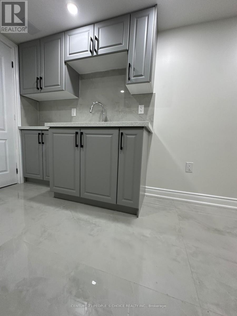 Unit- 2 - 7490 Middleshire Drive, Mississauga, Ontario  L4T 3S2 - Photo 14 - W13832372