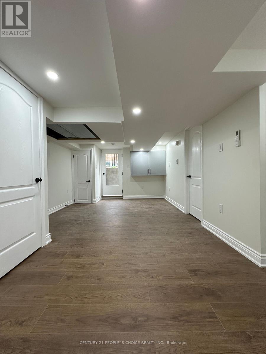 Unit- 2 - 7490 Middleshire Drive, Mississauga, Ontario  L4T 3S2 - Photo 7 - W13832372