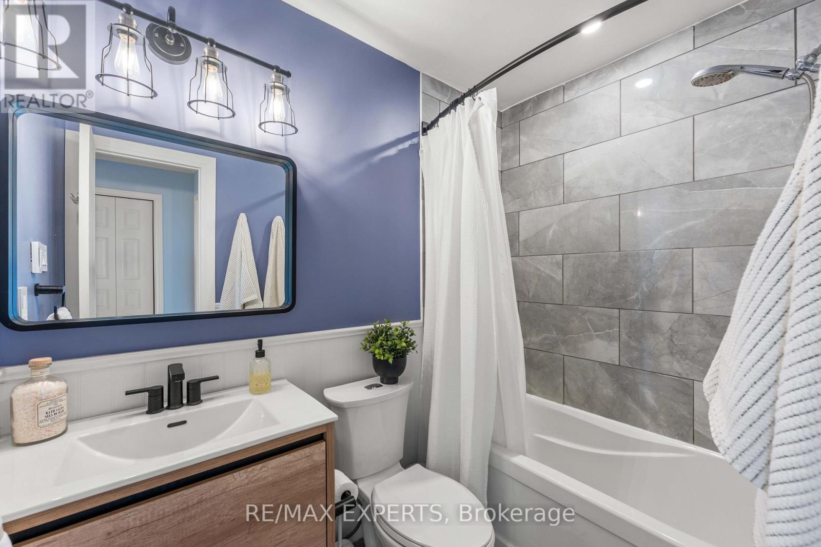 25 Mainprize Crescent, East Gwillimbury, Ontario  L0G 1M0 - Photo 37 - N13825098