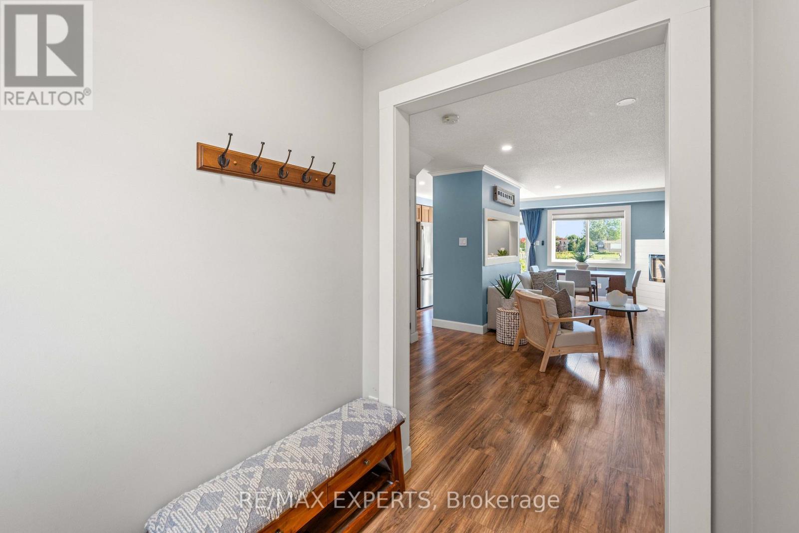 25 Mainprize Crescent, East Gwillimbury, Ontario  L0G 1M0 - Photo 8 - N13825098
