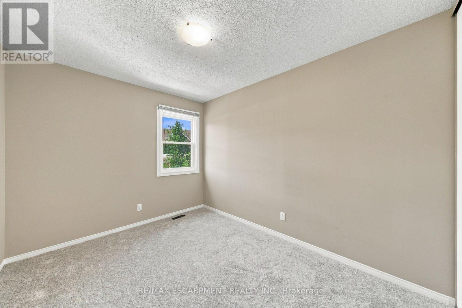 47 - 55 Kerman Avenue, Grimsby, Ontario  L3M 5G2 - Photo 18 - X13832312