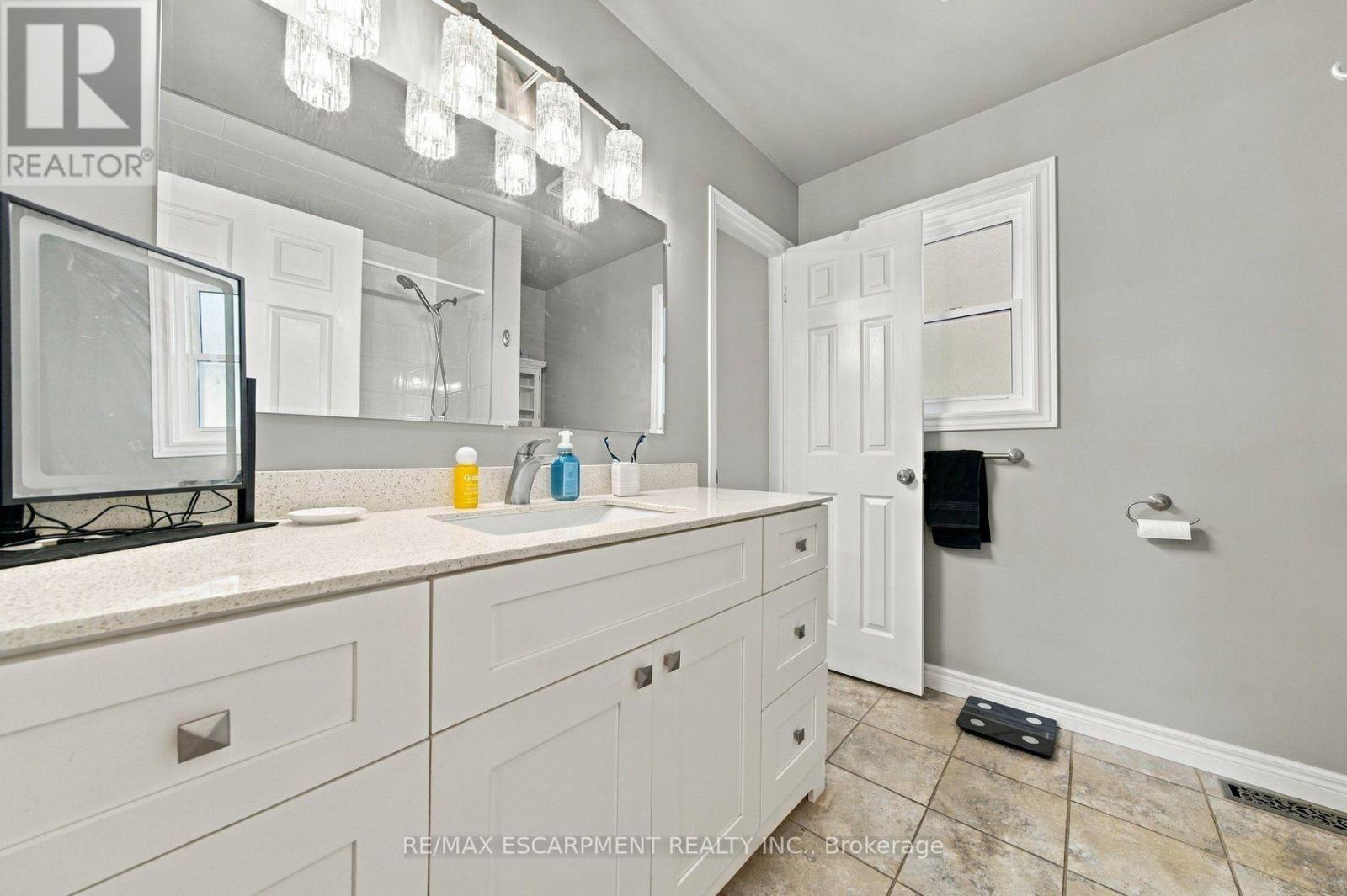 47 - 55 Kerman Avenue, Grimsby, Ontario  L3M 5G2 - Photo 23 - X13832312