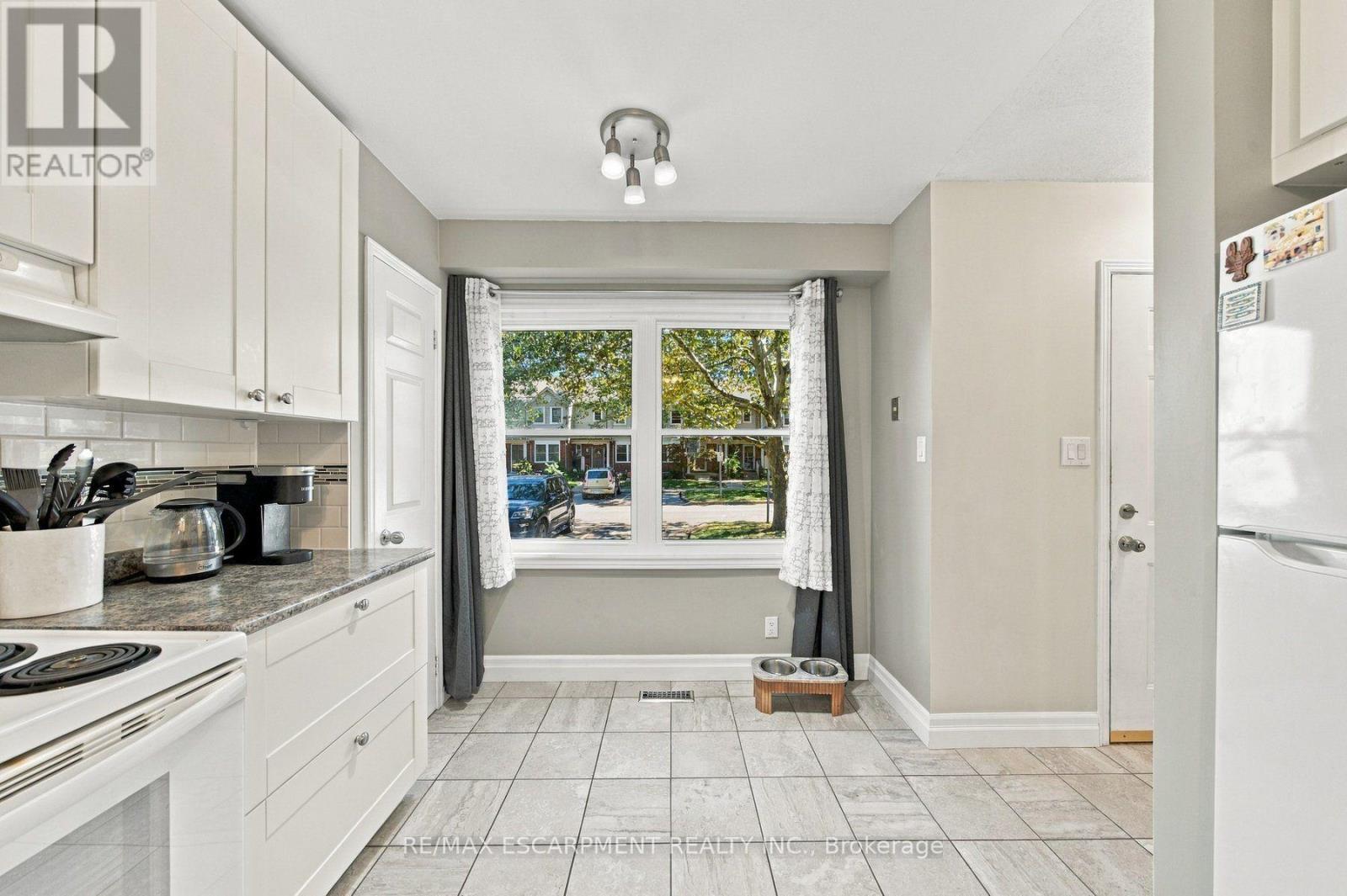 47 - 55 Kerman Avenue, Grimsby, Ontario  L3M 5G2 - Photo 7 - X13832312