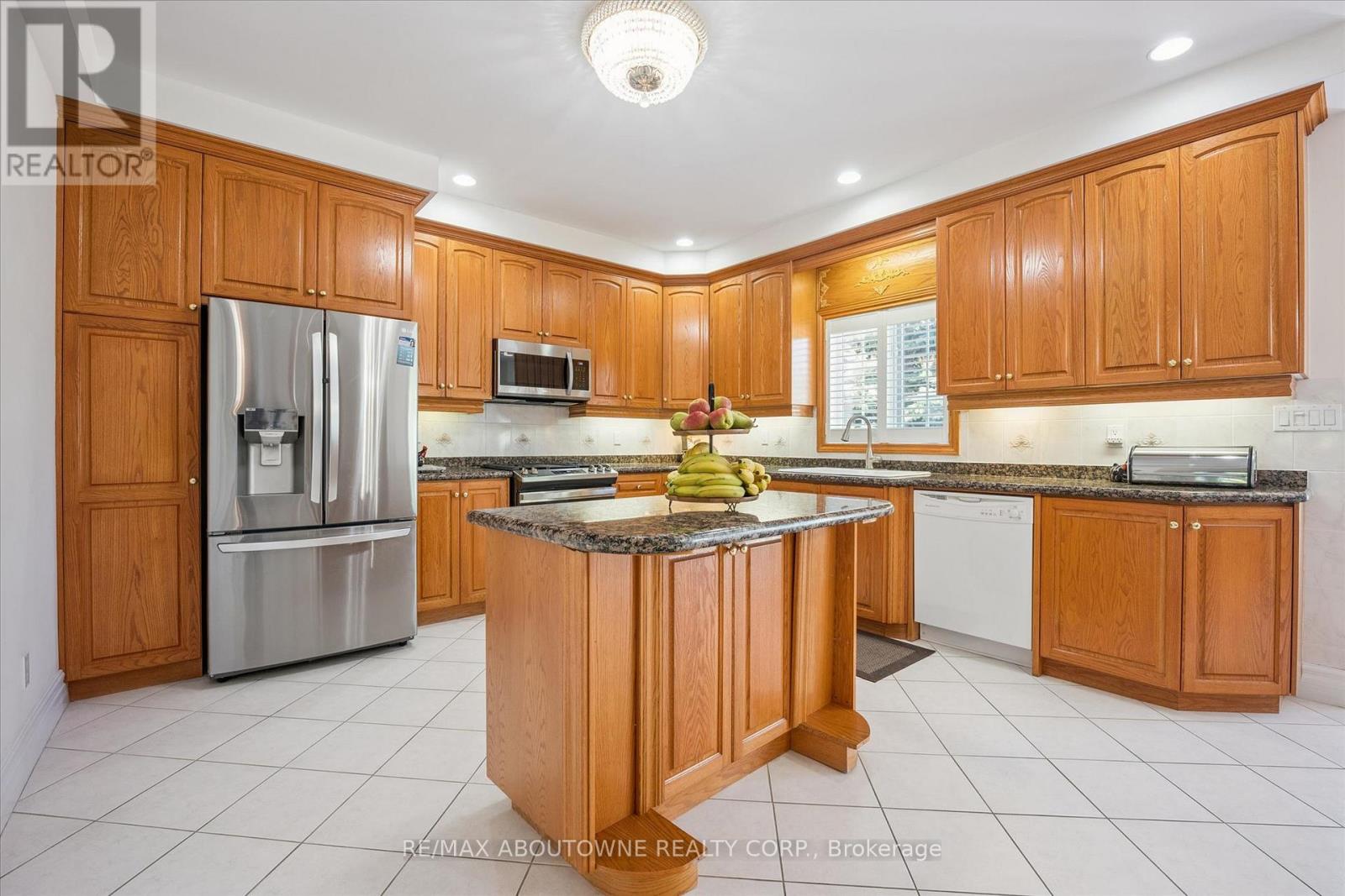 6 Fourseasons Drive, Hamilton, Ontario  L8E 5Y5 - Photo 12 - X13832394