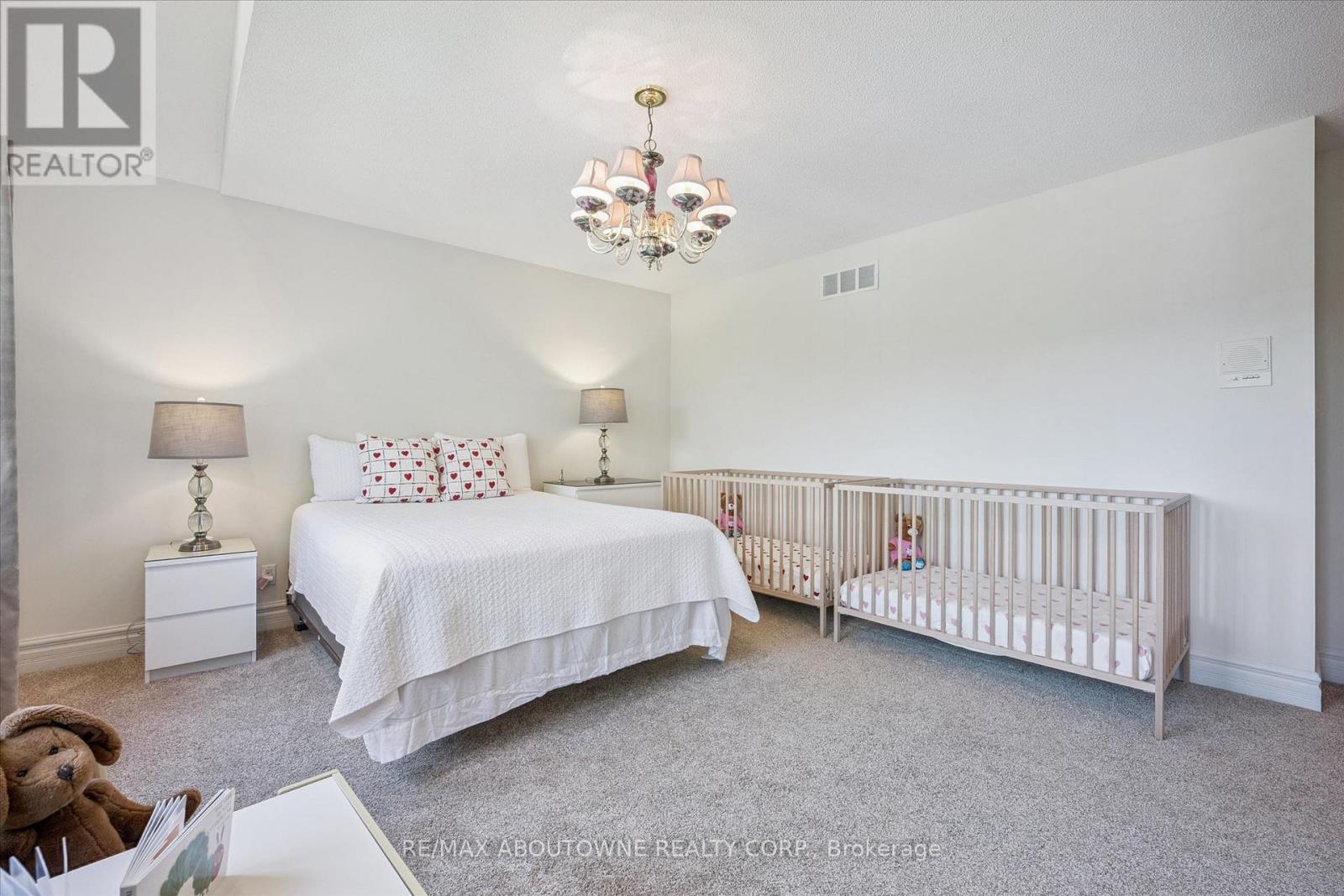 6 Fourseasons Drive, Hamilton, Ontario  L8E 5Y5 - Photo 22 - X13832394
