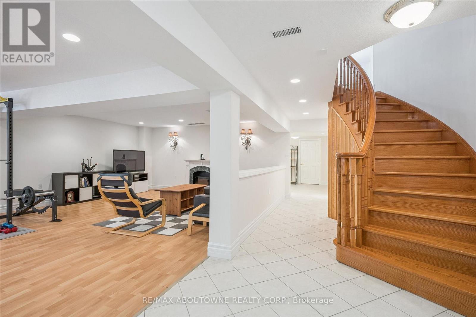 6 Fourseasons Drive, Hamilton, Ontario  L8E 5Y5 - Photo 29 - X13832394