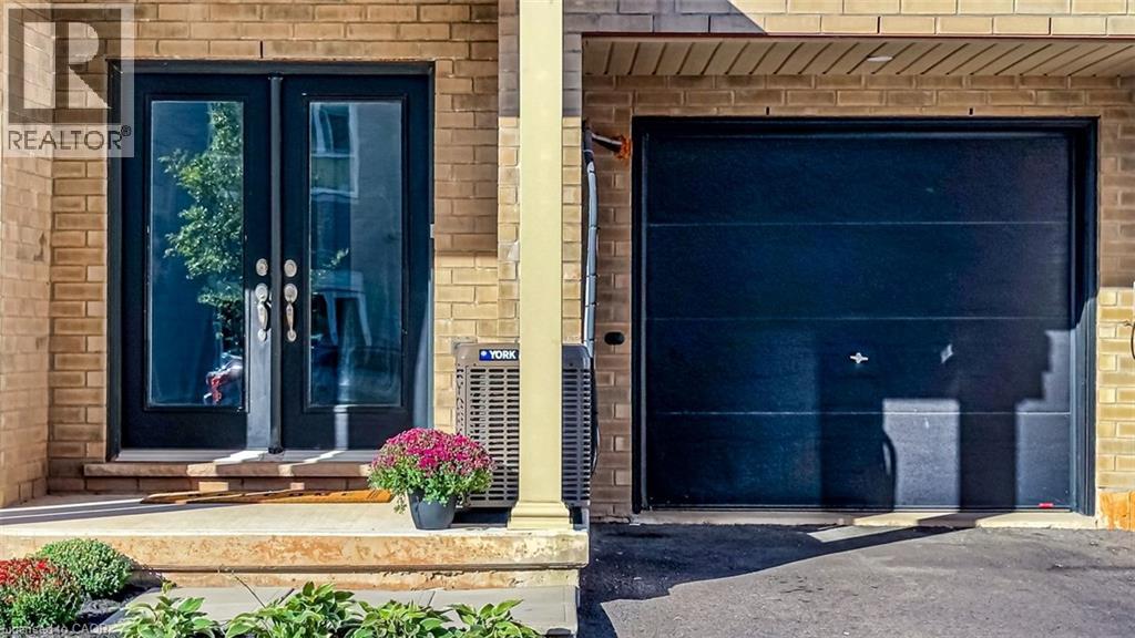 7 Roxanne Drive, Hamilton, Ontario  L8H 0B6 - Photo 6 - 40866463