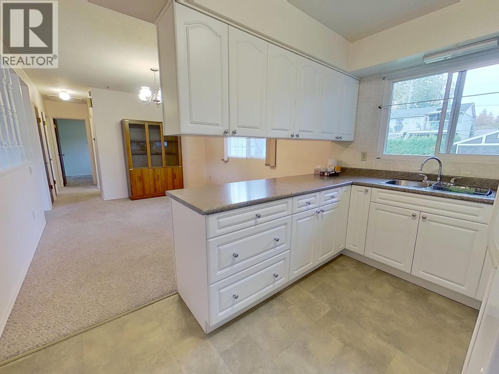1271 Yorston Avenue, Quesnel, British Columbia  V2J 3B6 - Photo 8 - R3169880