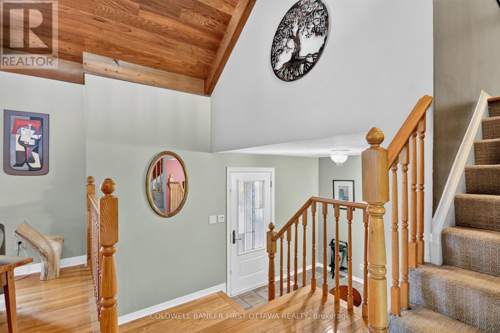 9 Foxrun Lane, Ottawa, Ontario  K1V 9W4 - Photo 3 - X13832126