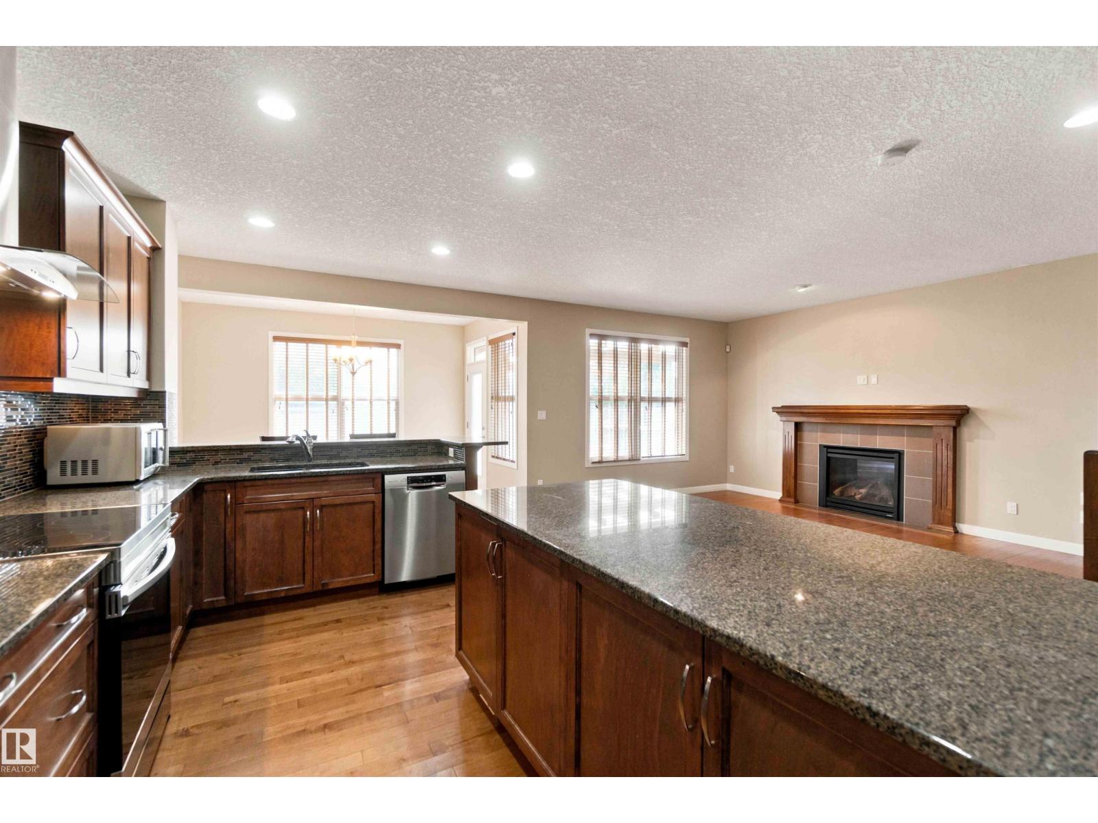 1238 AINSLIE WY NW