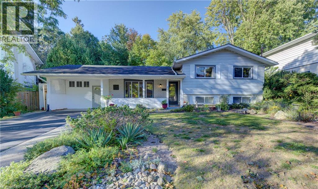 95 UPLANDS Drive, Kitchener, Ontario