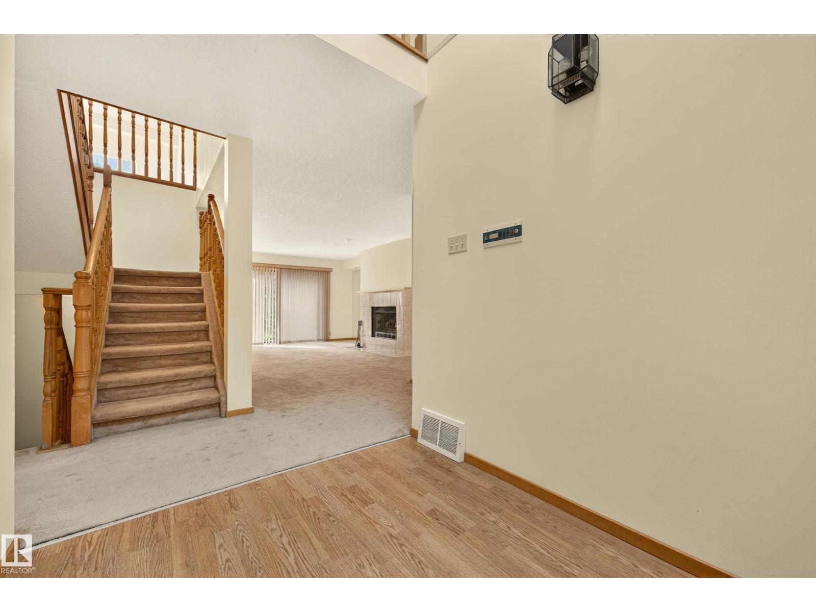 #23 500 Lessard Dr Nw, Edmonton, Alberta  T6M 1G1 - Photo 5 - E4510610