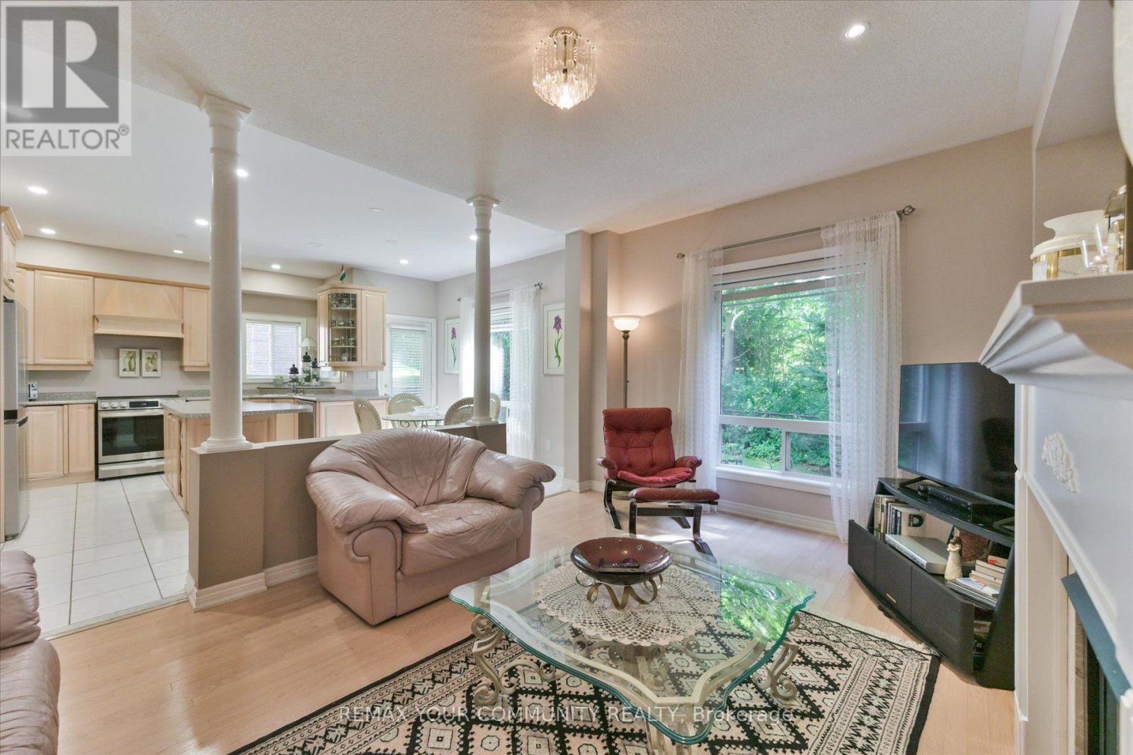 153 Estate Garden Drive, Richmond Hill, Ontario  L4E 3X8 - Photo 16 - N13832408