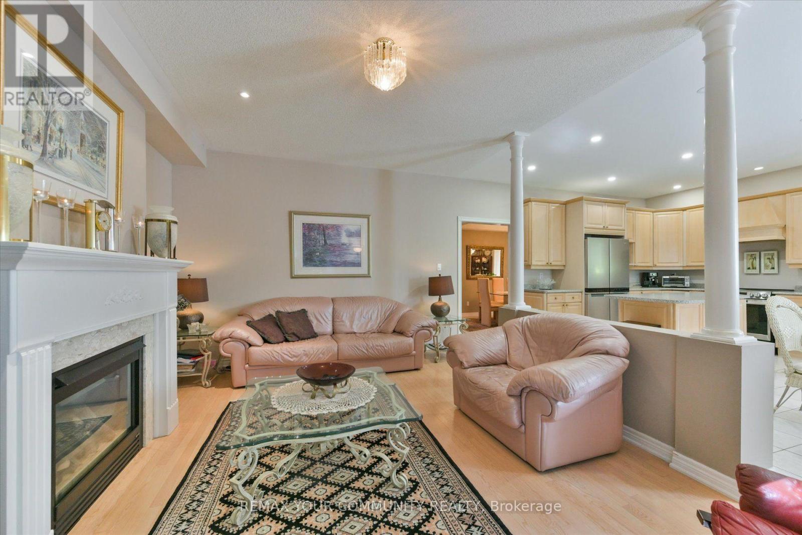 153 Estate Garden Drive, Richmond Hill, Ontario  L4E 3X8 - Photo 17 - N13832408