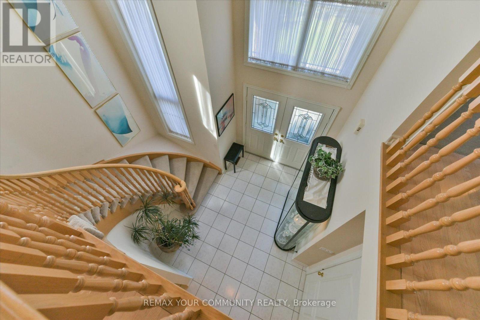 153 Estate Garden Drive, Richmond Hill, Ontario  L4E 3X8 - Photo 19 - N13832408