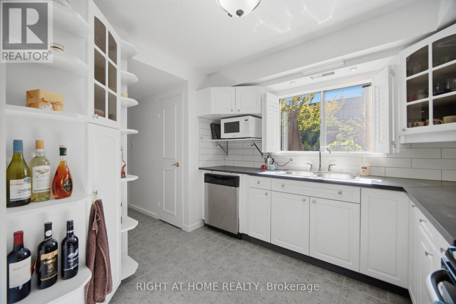 108 - 1250 Mississauga Valley Boulevard, Mississauga, Ontario  L5A 3R6 - Photo 22 - W13832404