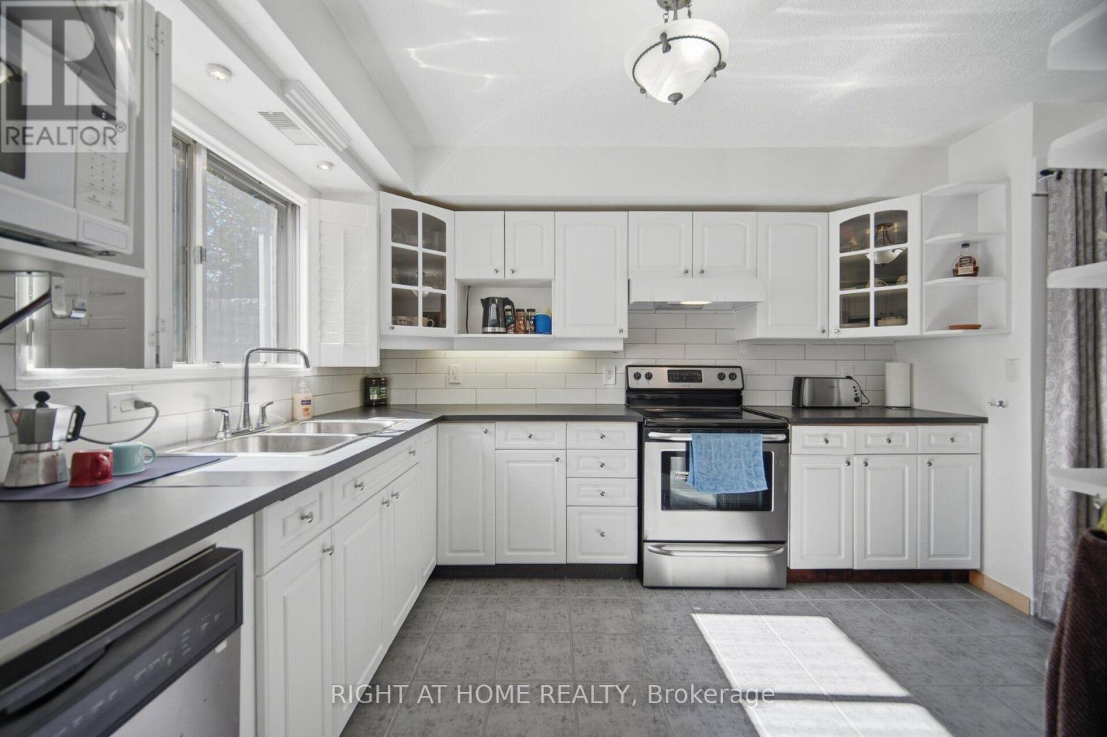 108 - 1250 Mississauga Valley Boulevard, Mississauga, Ontario  L5A 3R6 - Photo 24 - W13832404